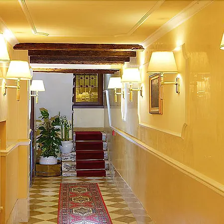 カ デル ノビレ ホテル