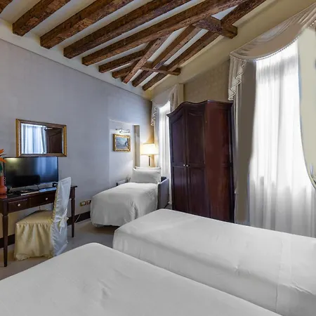 Ca' Del Nobile Hotel 3*