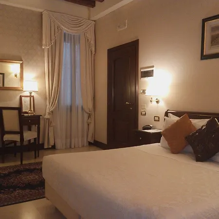 Ca' Del Nobile Hotel 3*