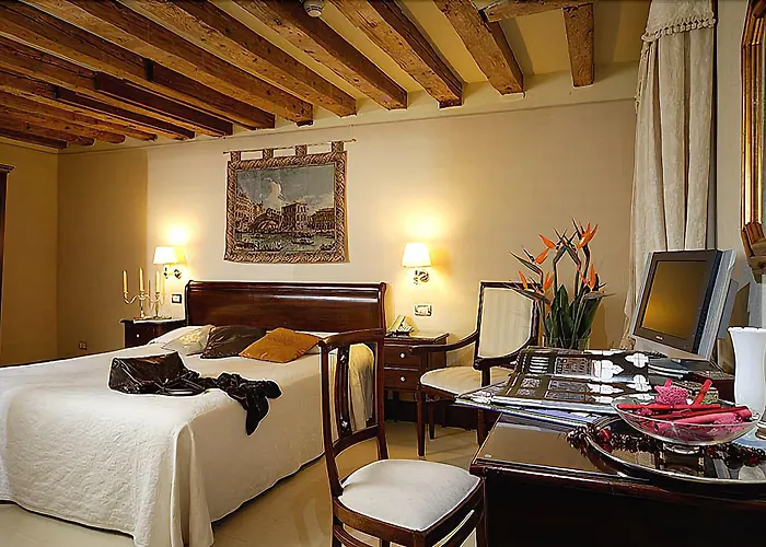 Ca' Del Nobile Hotel 3*