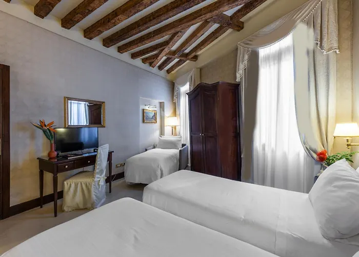 Ca' Del Nobile Hotel 3*